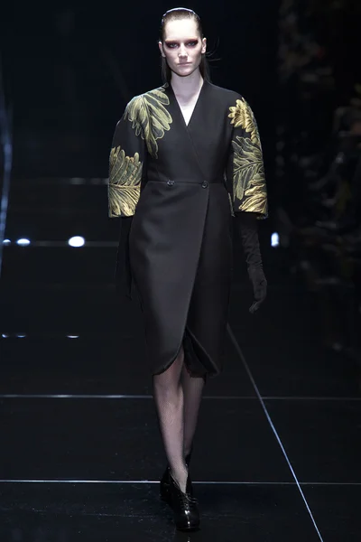 Look 14